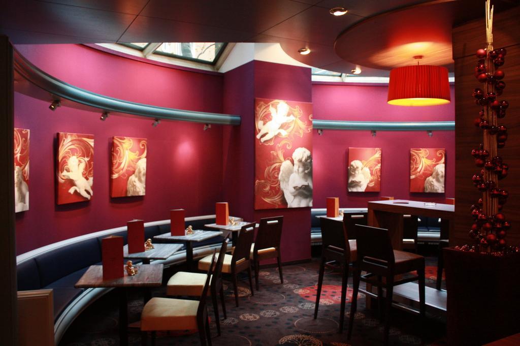 Leonardo Vienna Westbahnhof Hotel Ngoại thất bức ảnh Interior of a restaurant